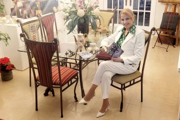 Mar D. Mirabal emociona con su nuevo libro “Café, Leite y Galletas”