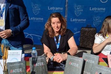 MARINA MINGUELA RUIZ PRESENTÓ PATER EN SANT JORDI 2025 DE LA MANO DE EDITORIAL LETRAME