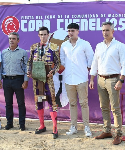Sergio Rodríguez corta tres orejas y se proclama triunfador de la Copa Chenel 2025