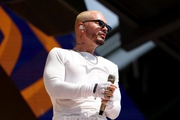 J Balvin lanza por sorpresa ‘Mixteip’, un álbum de 10 canciones para volver a la raíz del reguetón