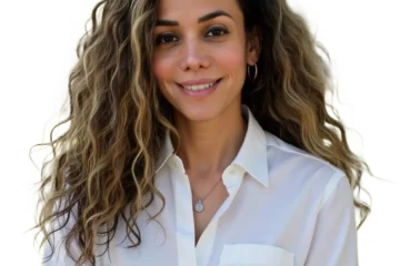 Rebeca Mejía convierte sus cicatrices en palabras para inspirar y sanar