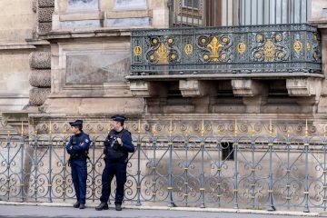 La fiscalía fija en 88 millones de euros el valor de los objetos robados en el Louvre
