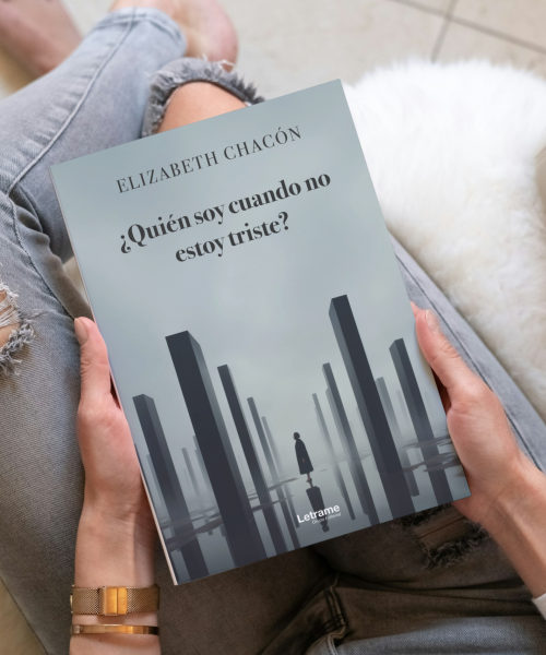 Elizabeth Chacón irrumpe con una voz desgarradora y luminosa en su debut literario