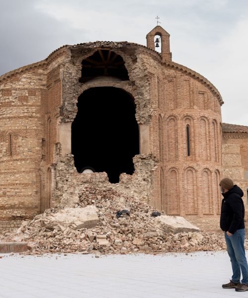 Humedades, grietas y “dejadez”: el derrumbe del ábside mudéjar de Muriel deja al descubierto el deterioro del patrimonio en Castilla y León