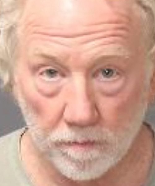 El actor Timothy Busfield, eliminado digitalmente de una película tras ser acusado de agresión sexual a menores