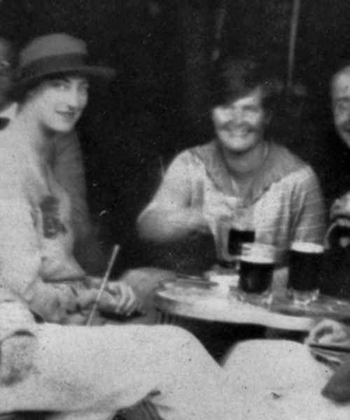 Un siglo de ‘Fiesta’: el mito español de Hemingway que alumbró a la generación perdida