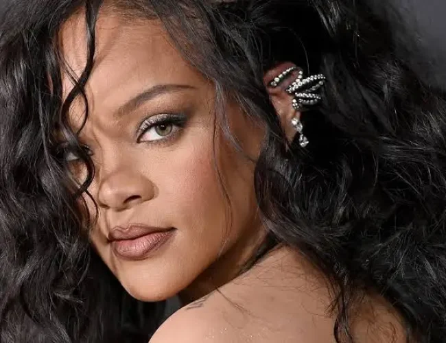 Ataque armado sacude la residencia de Rihanna en Los Ángeles