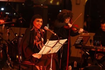 Pat Pereyra deslumbra en Santiago con concierto íntimo