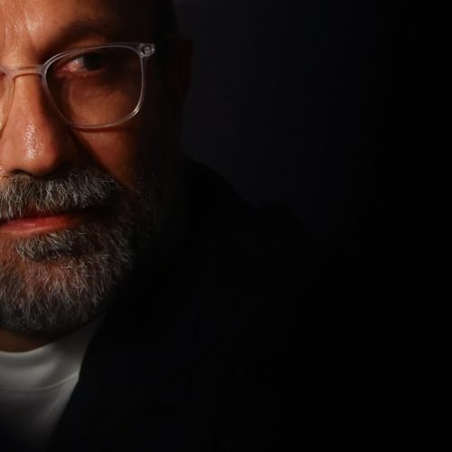 Asghar Farhadi, cineasta iraní: “Es trágico que, a pesar de todos los avances, cada mañana nos despertamos con nuevos inocentes asesinados”