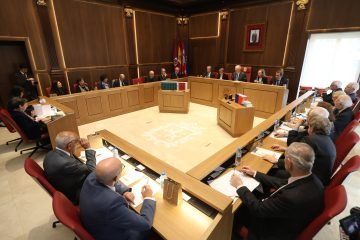 Luis Mateo Díez sobre Sergio Ramírez, en el pleno de la RAE: “Mantiene el temple de su testimonio radical contra la dictadura que lo exilió”