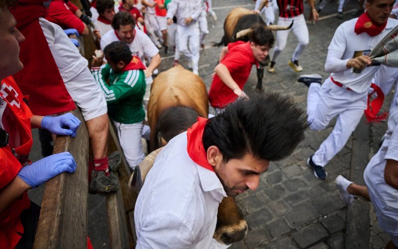 Sexto encierro de San Fermín 2026, en imágenes
