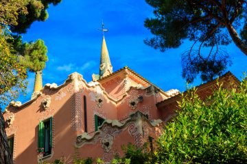 Gaudí: el genio de la arquitectura que nunca se diseñó una casa propia