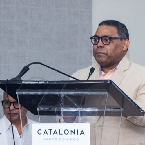 Fausto Polanco asume presidencia de ADOPAE y anuncia nuevos proyectos