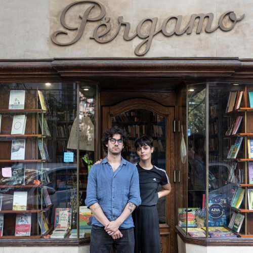 La presión inmobiliaria se cobra una nueva víctima: la librería Pérgamo, una de las más antiguas de Madrid